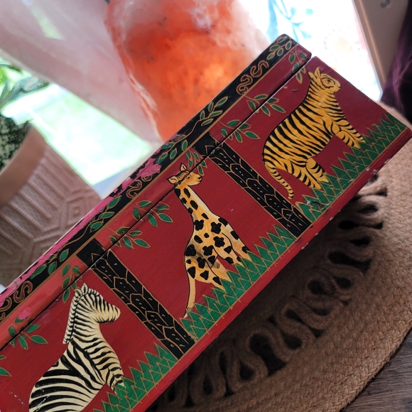 BEAUTIFUL vintage wooden box - Picture 4 of 7